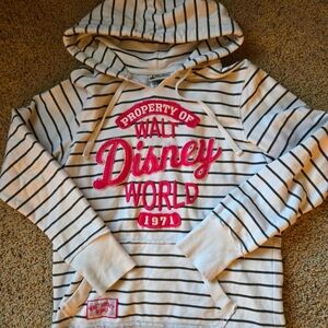 Authentic Walt Disney World Sweatshirt (M)